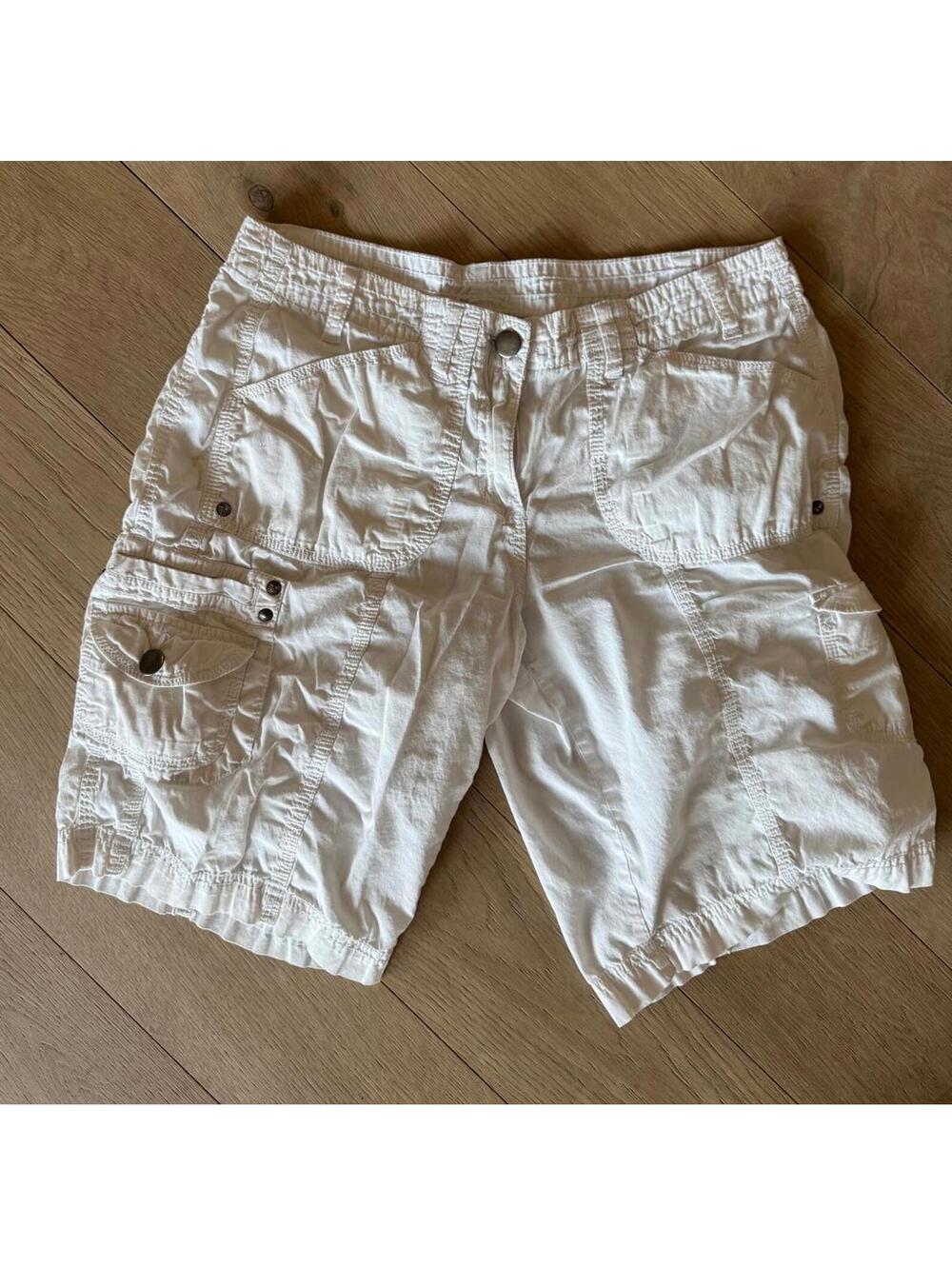 Y2K Style & Co White Cargo Short - Size 4
